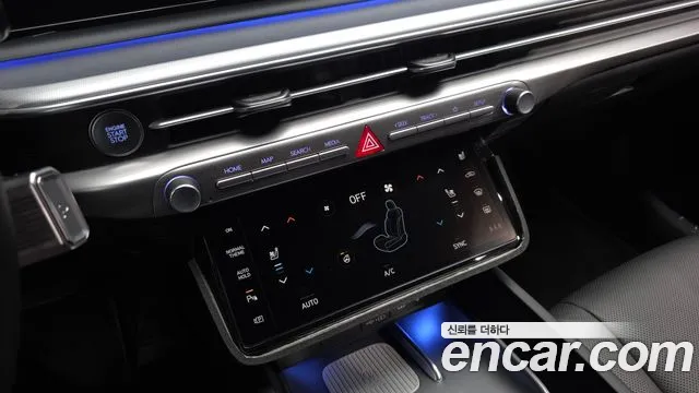 Hyundai Grandeur Grandeur (GN7) 2.5 Бензин 2WD — Фото автомобиля 16