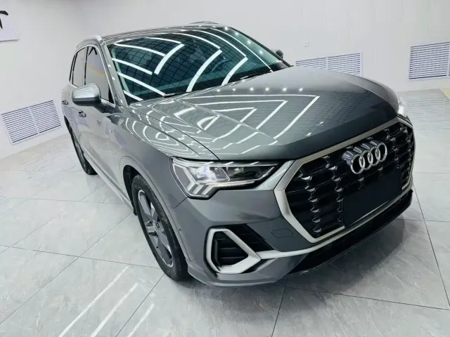 Audi Q3 — Фото автомобиля 3