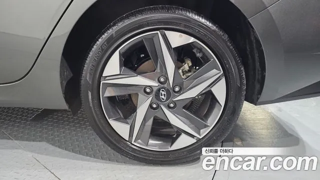 Hyundai AVANTE Avante (CN7) — Фото автомобиля 20