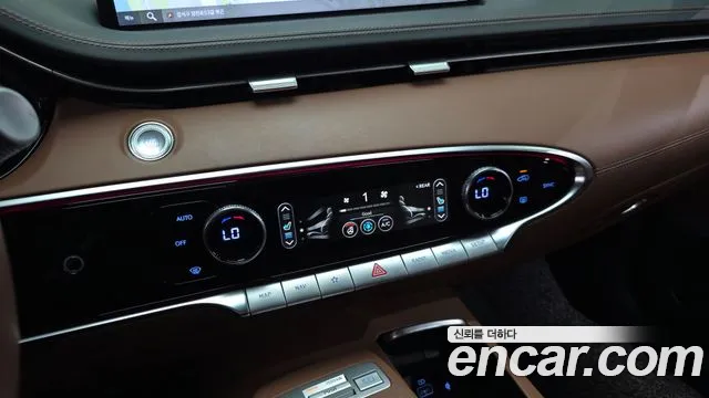 Genesis GV70 2.5T Бензин AWD — Фото автомобиля 16