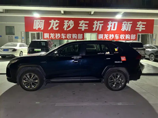 Toyota Wildlander — Фото автомобиля 3