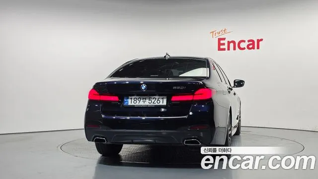 BMW 5 Series G30 — Фото автомобиля 4