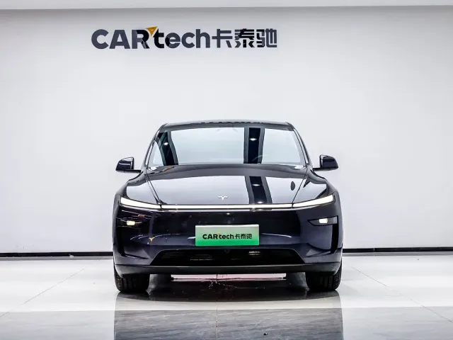 Tesla Model Y — Фото автомобиля 5