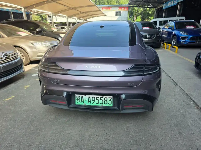 Xiaomi SU7 — Фото автомобиля 17