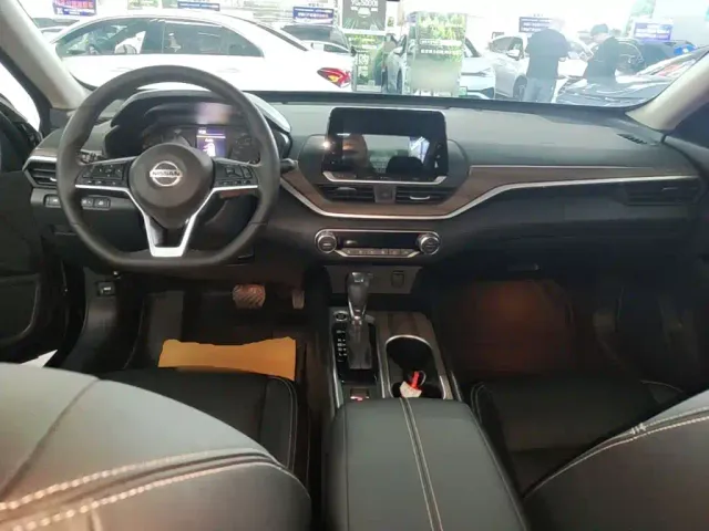Nissan Teana — Фото автомобиля 9