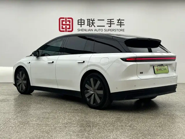 Li Auto i6 — Фото автомобиля 2