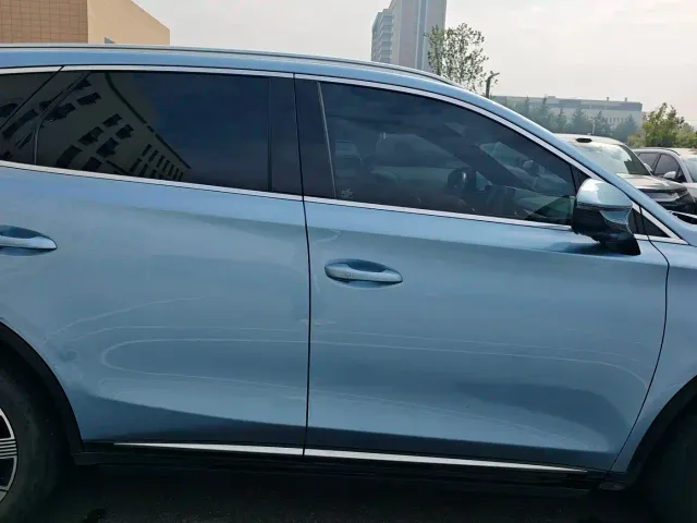 BYD Tang — Фото автомобиля 20