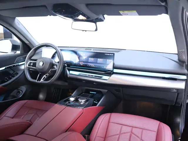 BMW 5 Series — Фото автомобиля 20