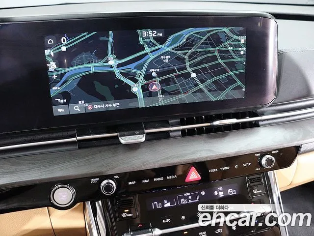 Kia Carnival Generation 4 — Фото автомобиля 8