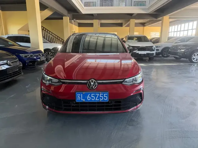 Volkswagen Golf — Фото автомобиля 2