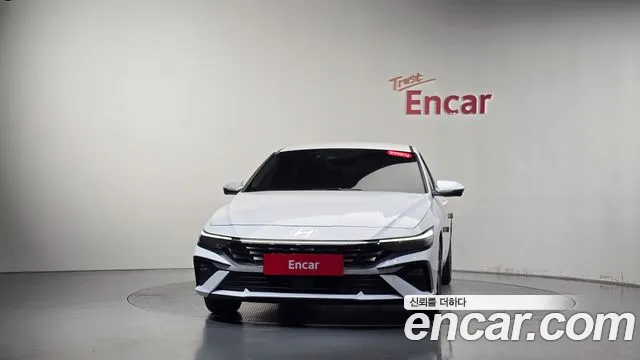 Hyundai Avante CN7 — Фото автомобиля 3
