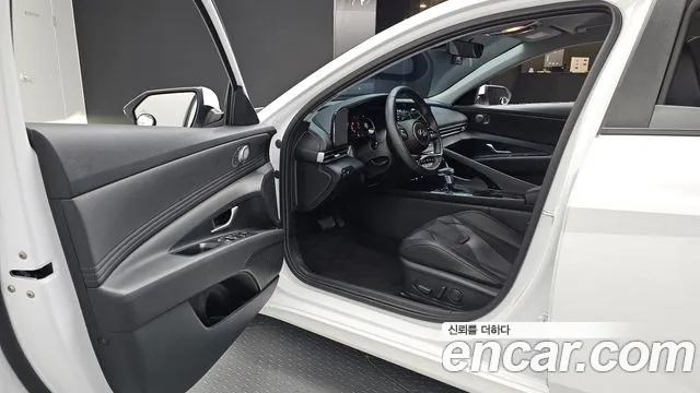 Hyundai Avante CN7 — Фото автомобиля 15