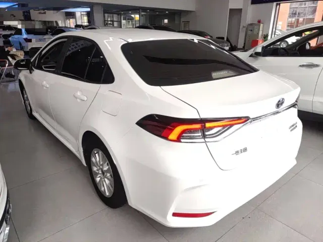 Toyota Corolla — Фото автомобиля 4