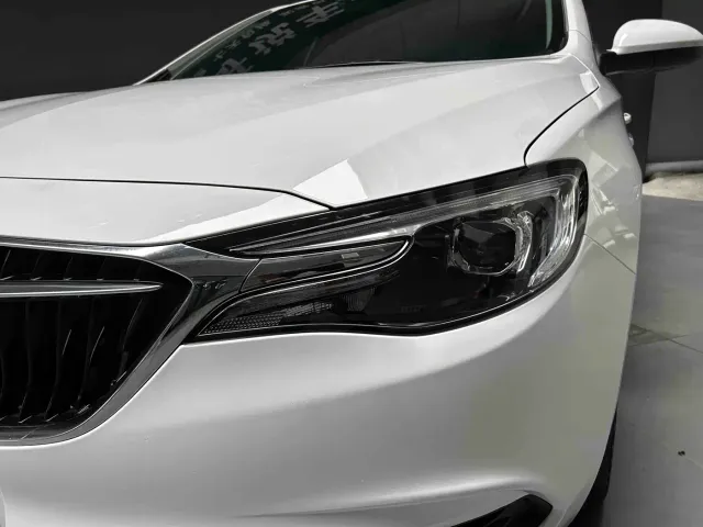 Buick Excelle — Фото автомобиля 2