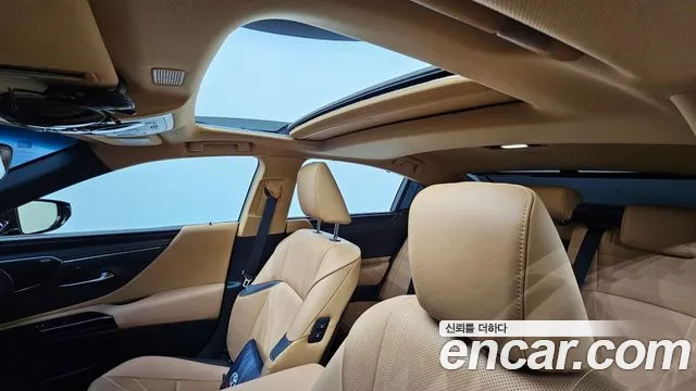 Lexus ES 7th Gen — Фото автомобиля 24