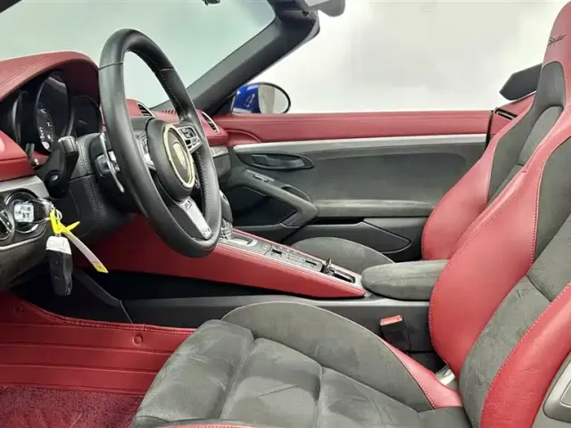 Porsche 718 — Фото автомобиля 10