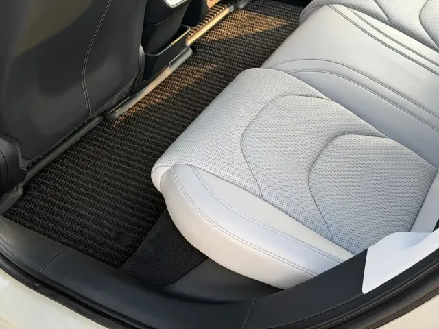 Xiaomi SU7 — Фото автомобиля 15