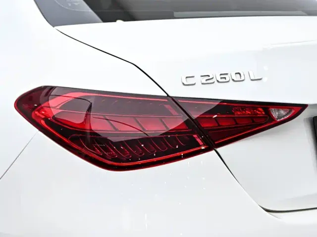 Mercedes-Benz C-Class — Фото автомобиля 9