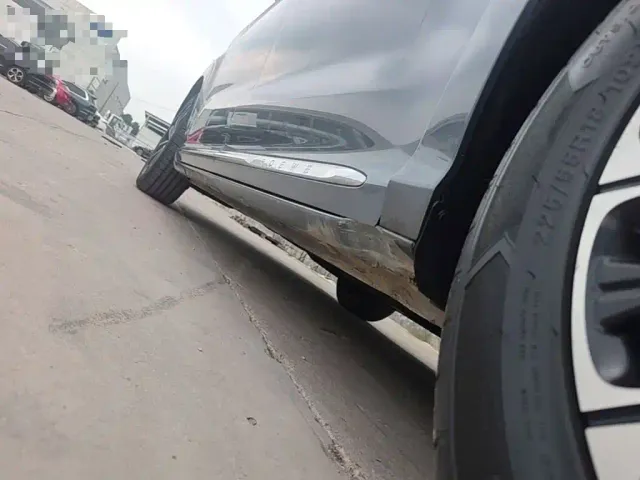 Roewe iMAX8 — Фото автомобиля 20