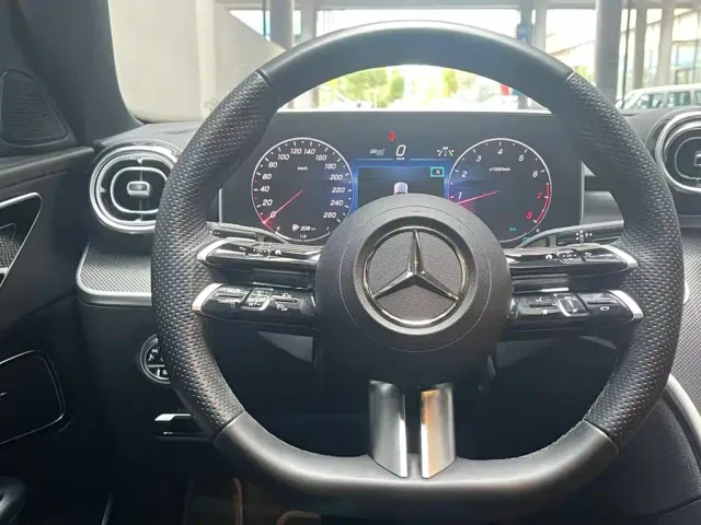 Mercedes-Benz C-Class — Фото автомобиля 13