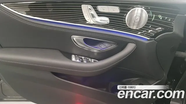 Mercedes-Benz E-Class — Фото автомобиля 15