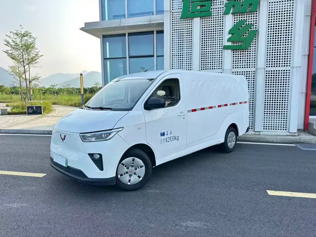 Фотография автомобиля — Wuling Yangguang