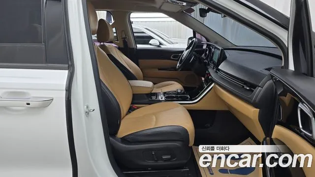 Kia Carnival 4th Gen — Фото автомобиля 16