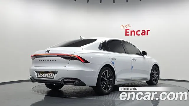 Фотография автомобиля — Hyundai Grandeur Grandeur (New)
