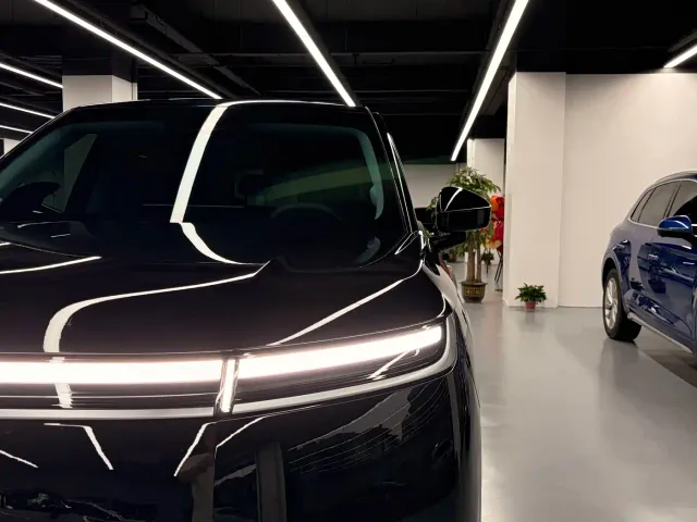 Xpeng GX — Фото автомобиля 4