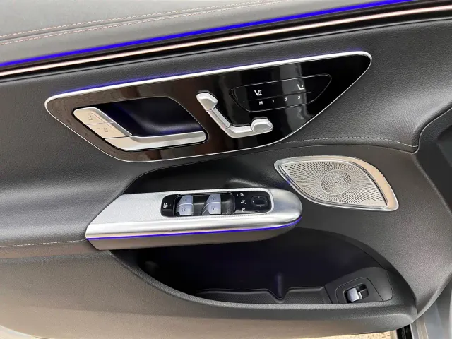 Mercedes-Benz EQE — Фото автомобиля 13