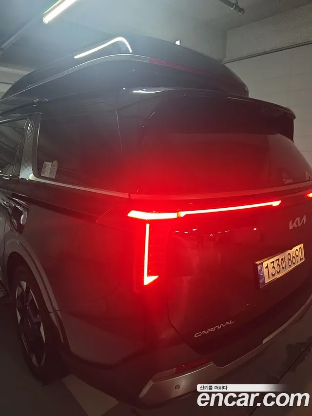 Фотография автомобиля — Kia Carnival Generation 4