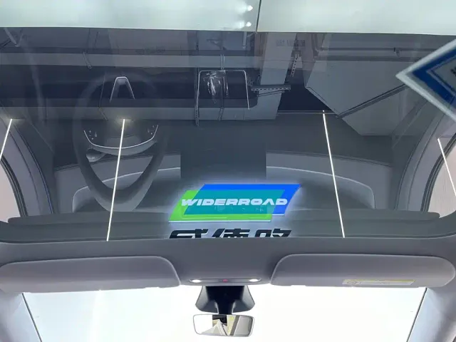Tesla Model Y — Фото автомобиля 20