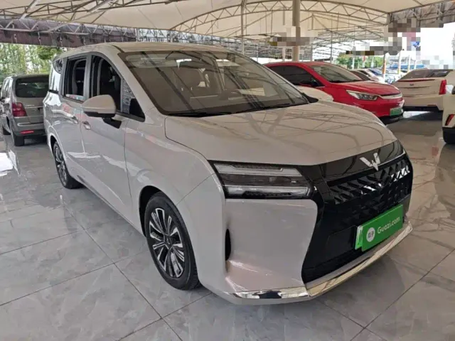 Wuling Starlight 730 — Фото автомобиля 3