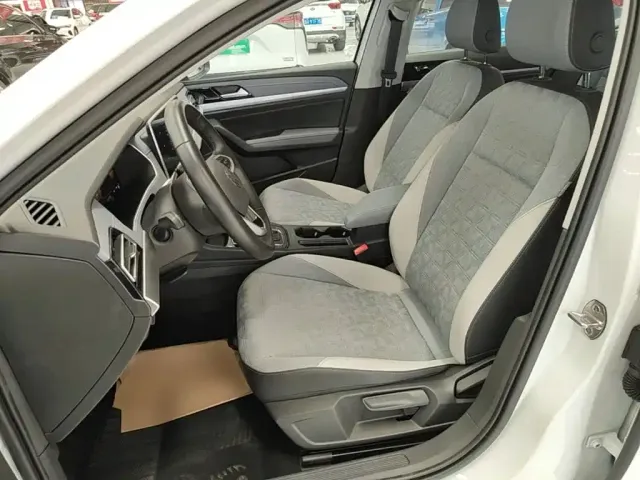 Volkswagen Lavida 2023 300TSI DSG Comfort Edition — Фото автомобиля 10