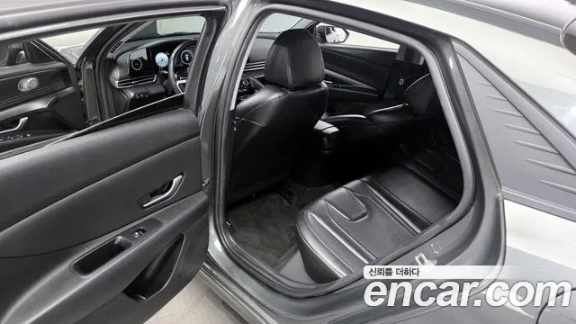 Hyundai AVANTE Avante (CN7) — Фото автомобиля 11