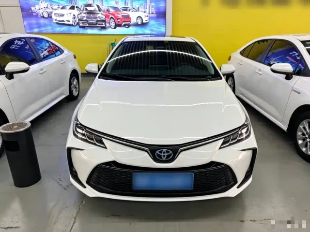 Toyota Corolla — Фото автомобиля 2
