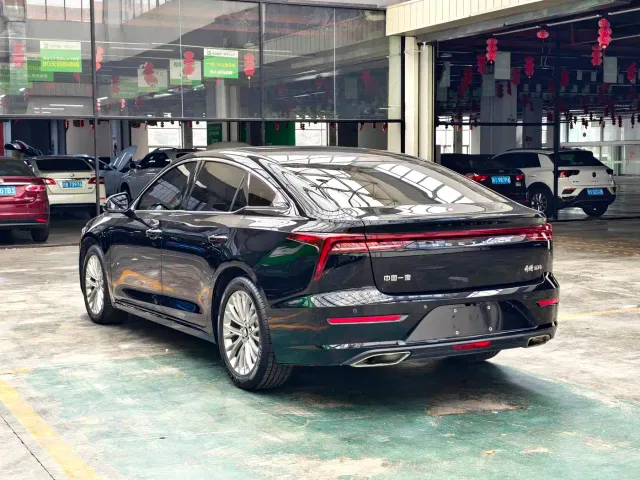 Bestune B70 — Фото автомобиля 10