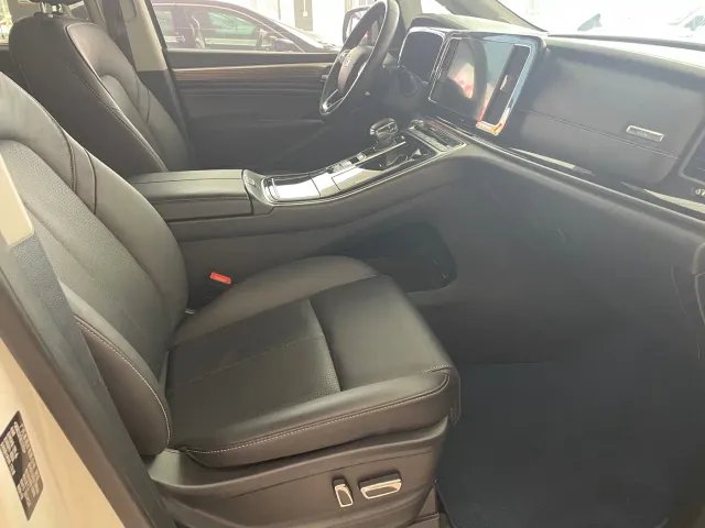 GAC Trumpchi M8 — Фото автомобиля 6