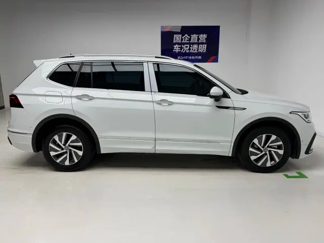 Volkswagen Tiguan L PHEV — Фото автомобиля 7