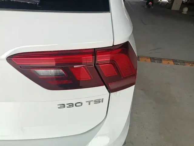 Volkswagen Tiguan L — Фото автомобиля 7
