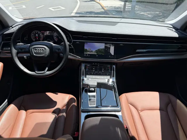Audi Q7 — Фото автомобиля 12
