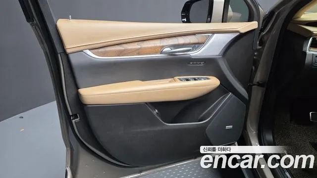 Cadillac XT5 — Фото автомобиля 13