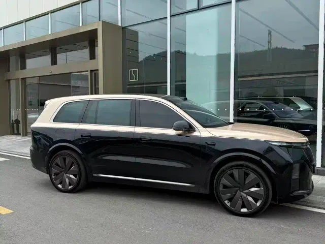 Li Auto L9 — Фото автомобиля 3