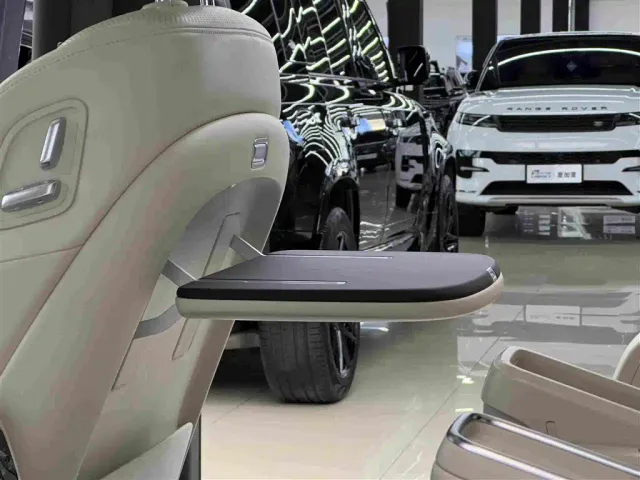 Li Auto MEGA — Фото автомобиля 20