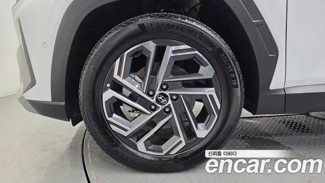 Hyundai Tucson Новый Tucson (NX4) Бензин 1.6 Turbo 4WD — Фото автомобиля 3