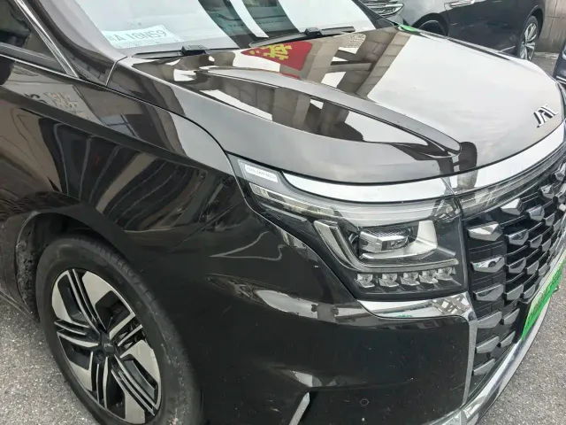 JAC Refine RF8 PHEV — Фото автомобиля 7