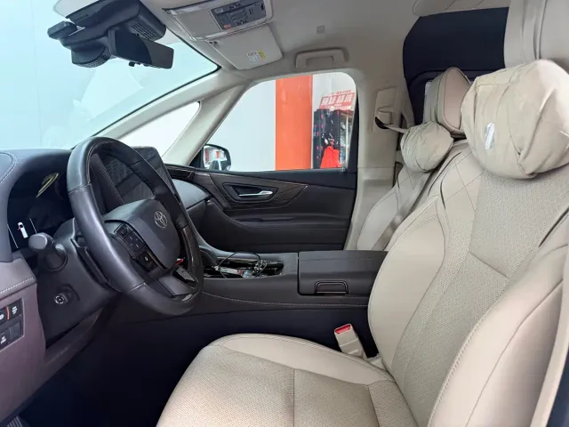 Toyota Alphard — Фото автомобиля 13