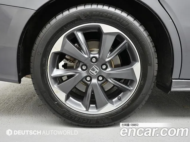 Honda Odyssey — Фото автомобиля 5