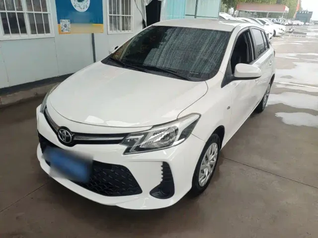 Фотография автомобиля — Toyota Vios FS