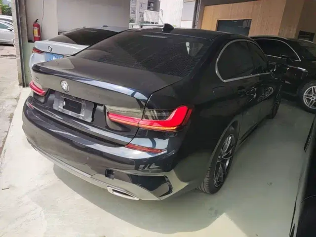 BMW 3 Series — Фото автомобиля 4
